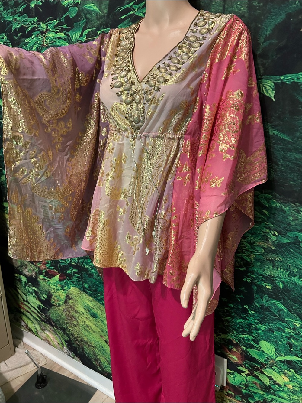 Embellished Pink and Gold V-Neck Tunic Top - Picture 3 of 5